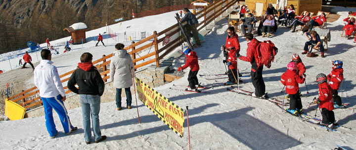 Los niños pueden disfrutar en esta zona ya que es muy adecuada para el esquí en familia